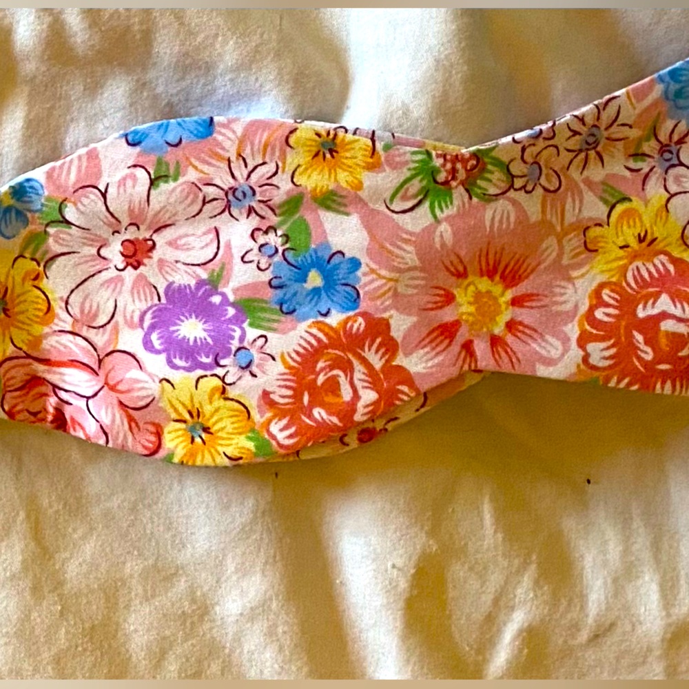 HIsDERn bow tie and handkerchief set!